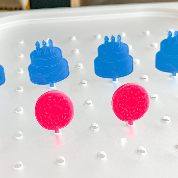 Acrylic Pegs for Standard Acrylic Peg Board™