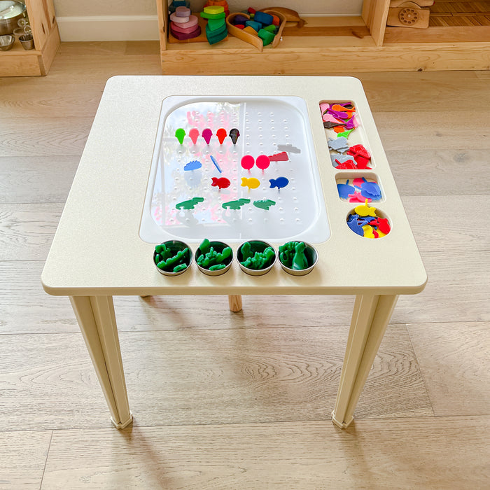 Acrylic Pegs for Standard Acrylic Peg Board™